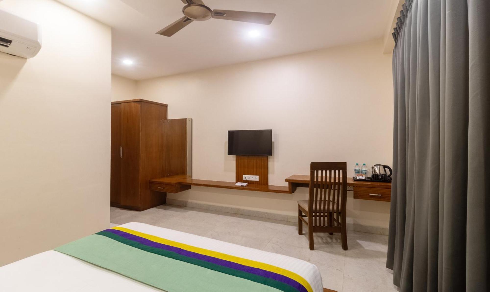 Treebo Anjani Fortune Suites บังกาลอร์ ภายนอก รูปภาพ