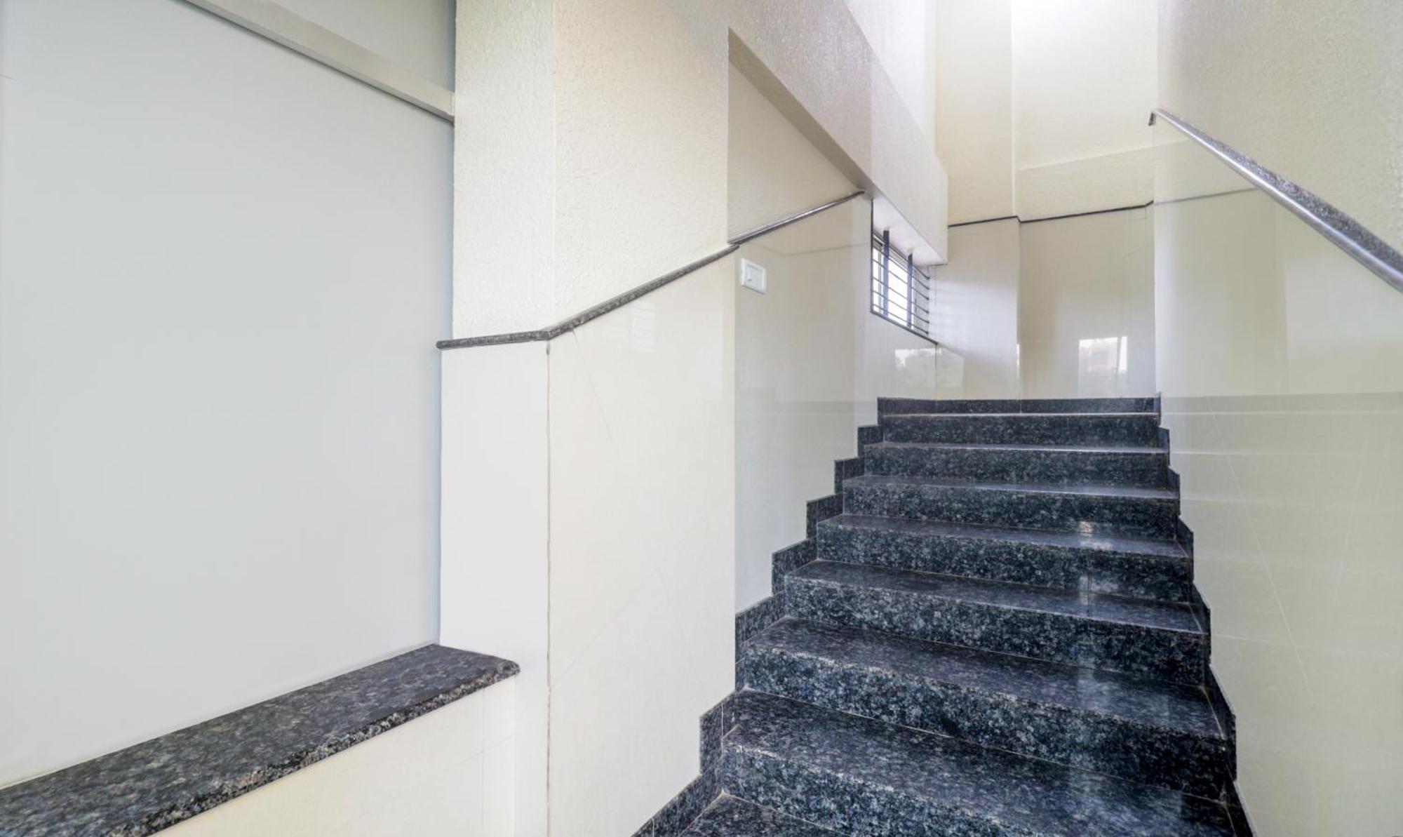 Treebo Anjani Fortune Suites บังกาลอร์ ภายนอก รูปภาพ